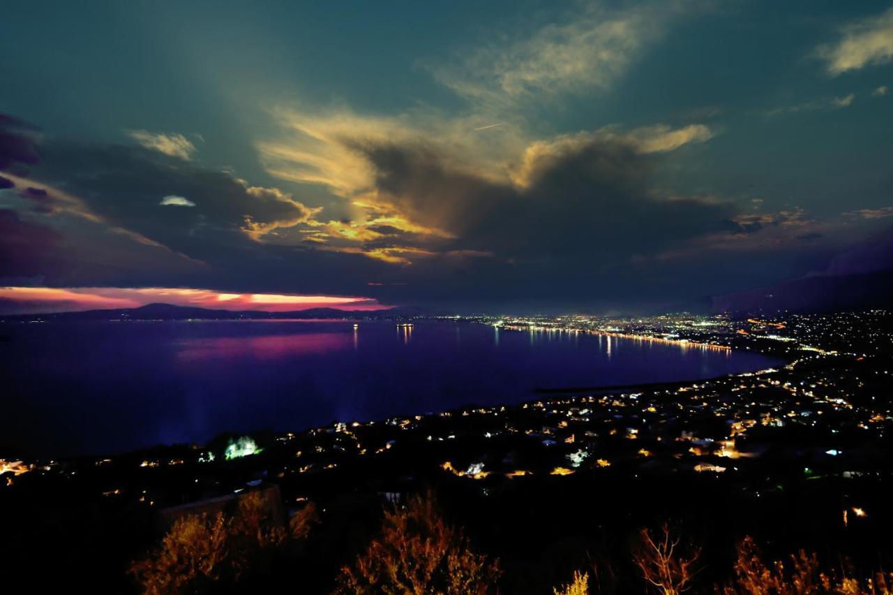 Kalamata Suites By 'Elite' Exterior photo