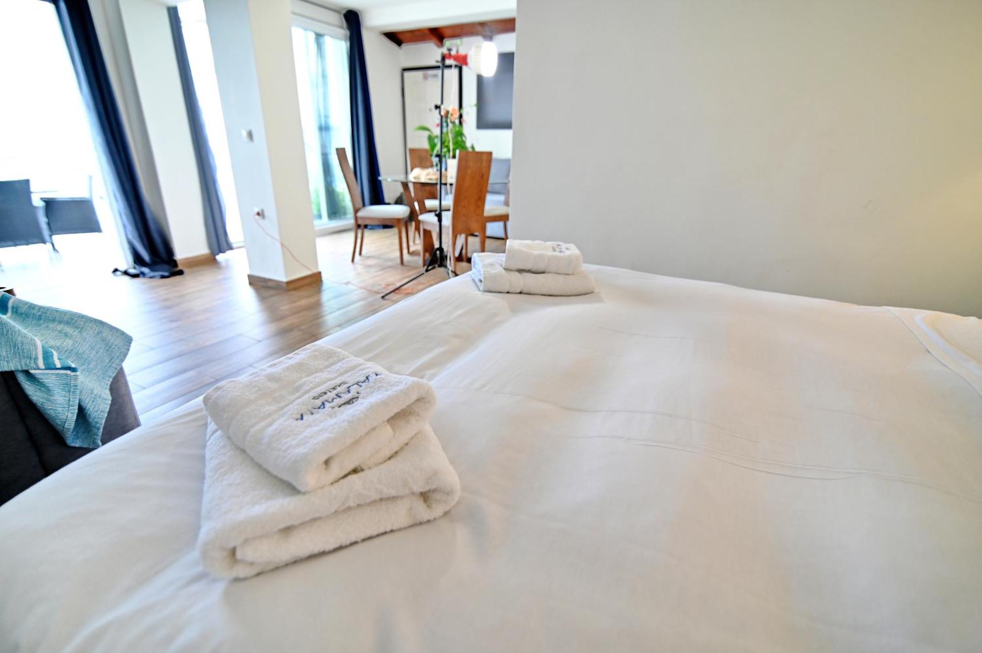 Kalamata Suites By 'Elite' Exterior photo